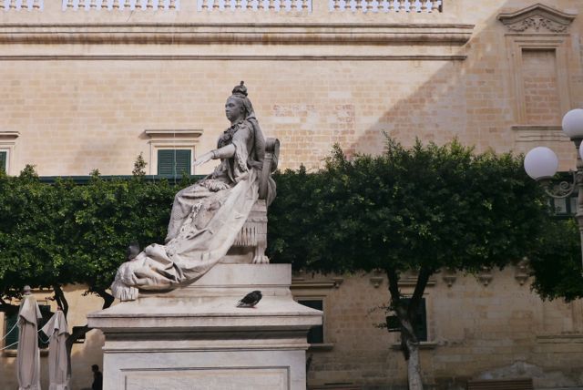 Queen Victoria statue and pigeons. Valletta, Malta.