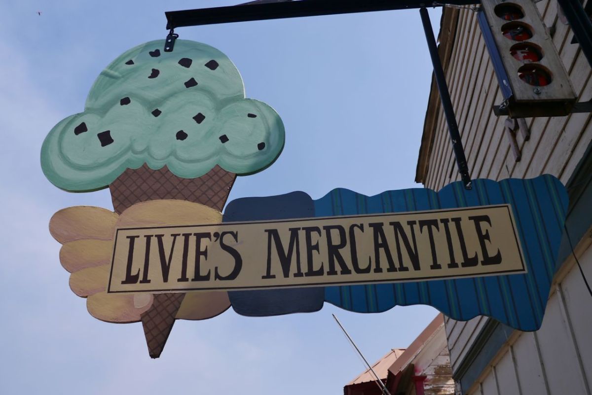 Livie's Mercentile, Richland, OR.